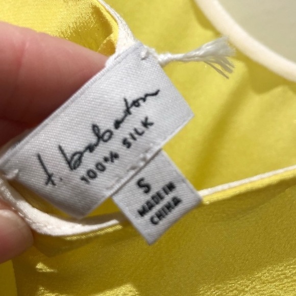 Beautiful yellow 100% silk Babaton Dress with pockets - Picture 2 of 2